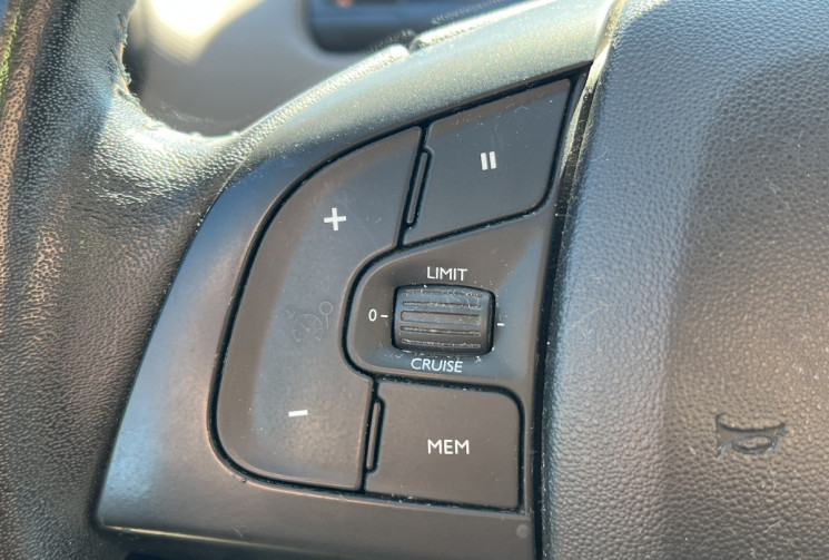 Citroën C4 CACTUS 1.2 PureTech 110 Shine Edition / Distribution à jour