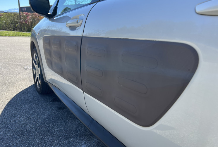 Citroën C4 CACTUS 1.2 PureTech 110Ch Shine Edition / Distribution à jour