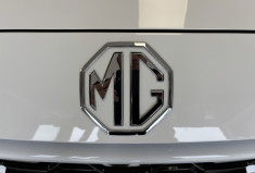 MG ZS 1.5 197 HYBRID+ STANDARD / 1ERE MAIN