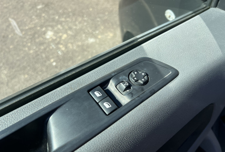 Peugeot Expert 2.0 Blue HDi Fourgon moyen EAT6 180 cv Boîte auto