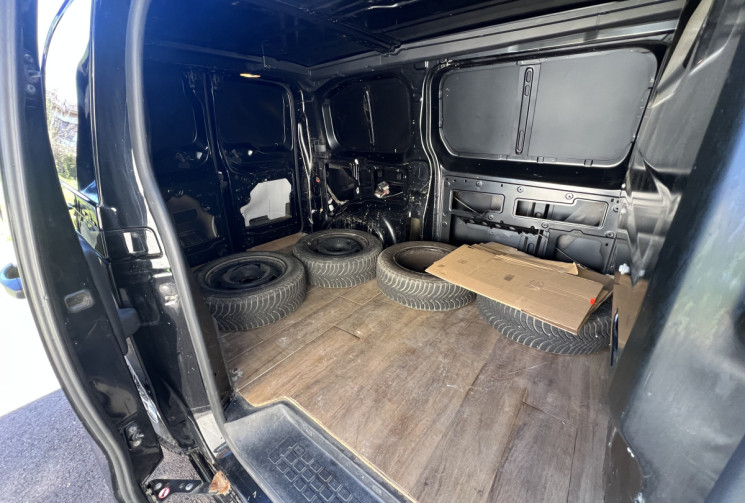 Peugeot Expert 2.0 Blue HDi Fourgon moyen EAT6 180 cv Boîte auto