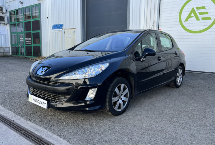 Peugeot 308 1.6 HDi Blue Lion * Premium Pack * 110 CV * Toit Pano * Radars de recul * 5p