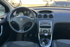 Peugeot 308 1.6 HDi Blue Lion * Premium Pack * 110 CV * Toit Pano * Radars de recul * 5p