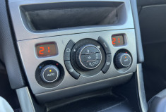 Peugeot 308 1.6 HDi Blue Lion * Premium Pack * 110 CV * Toit Pano * Radars de recul * 5p