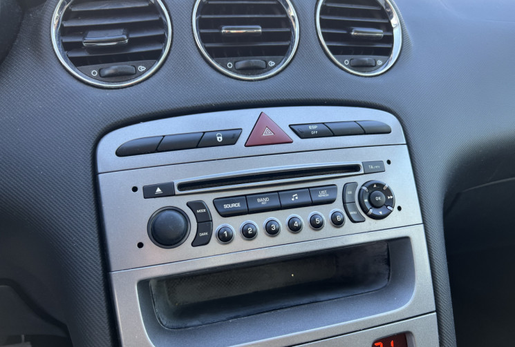 Peugeot 308 1.6 HDi Blue Lion * Premium Pack * 110 CV * Toit Pano * Radars de recul * 5p