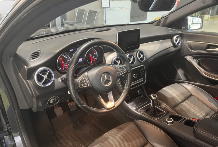 Mercedes CLA SHOOTING BRAKE 200D SENSATION 136 CH BVM6 / MOTEUR A CHAINE