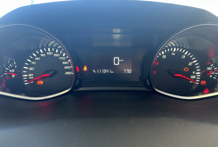 Peugeot 308  SW 1.2 Puretech 110 Style / Bel état intérieur-extérieur / Prévoir courroie 