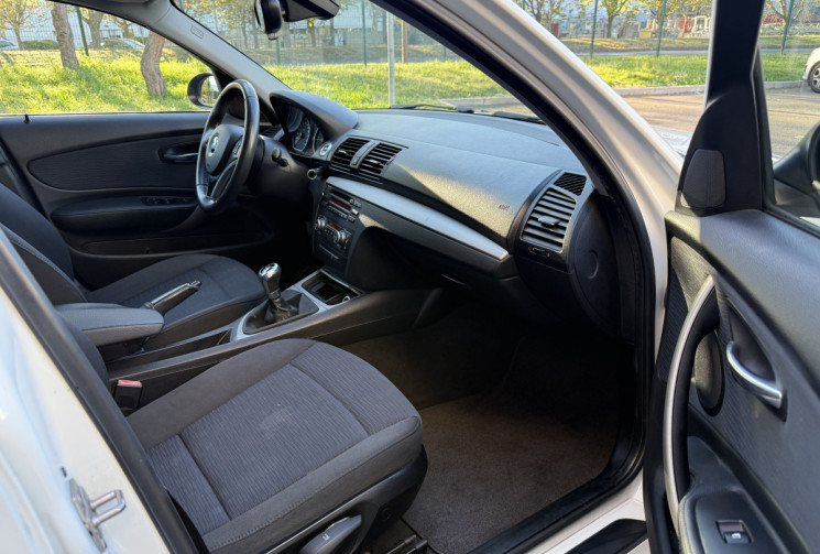 BMW Série 1 116D 115 CONFORT 5P
