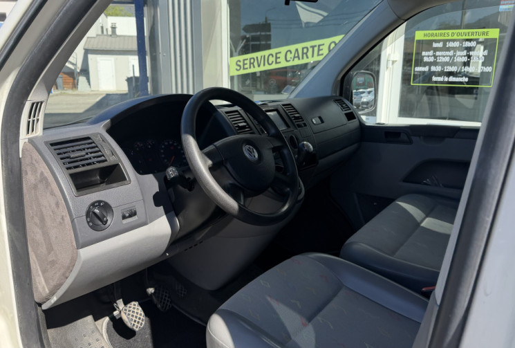Volkswagen Transporter T5 2.5 tdi 130 PRO CAB - look édition