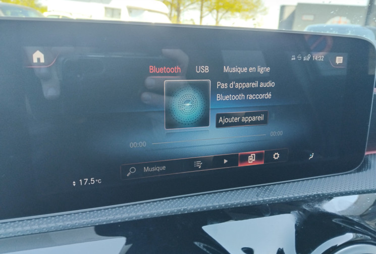 Mercedes Classe A 220 4 MATIC 190 CV AMG LINE - Suivi Mercedes - Sièges chauffants - Attelage