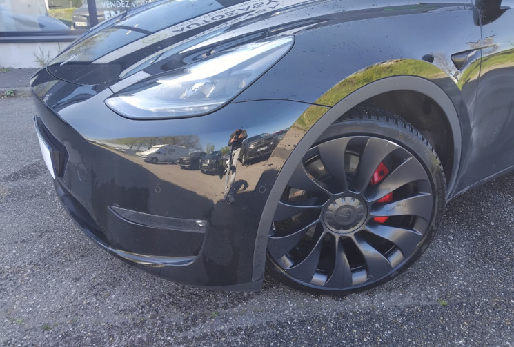 Tesla Model Y Performance AWD 534 CH - Attelage - Première Main