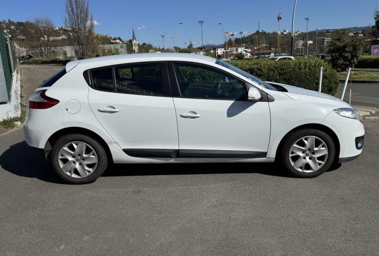 Renault Megane III Phase 2 1.5 DCI 110 ch Expression 