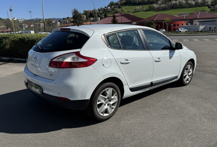 Renault Megane III Phase 2 1.5 DCI 110 ch Expression 