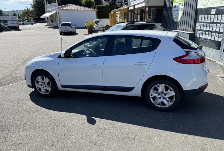 Renault Megane III Phase 2 1.5 DCI 110 ch Expression 