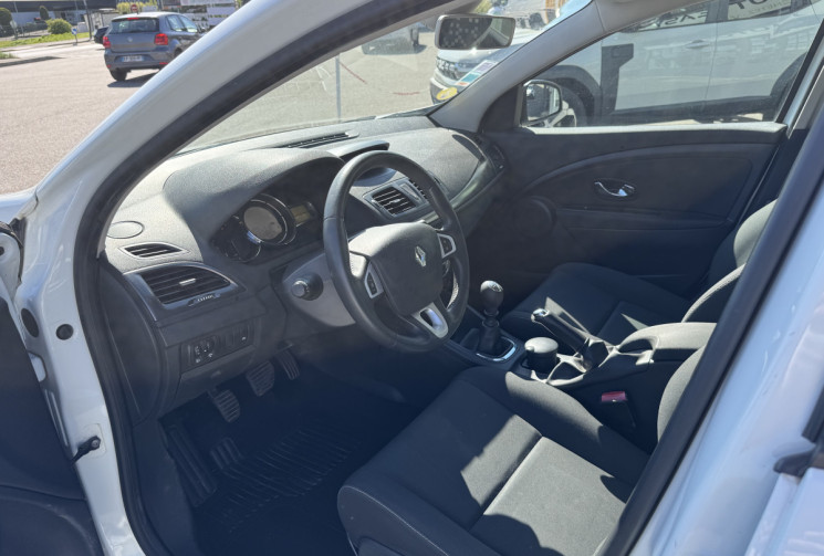 Renault Megane III Phase 2 1.5 DCI 110 ch Expression 