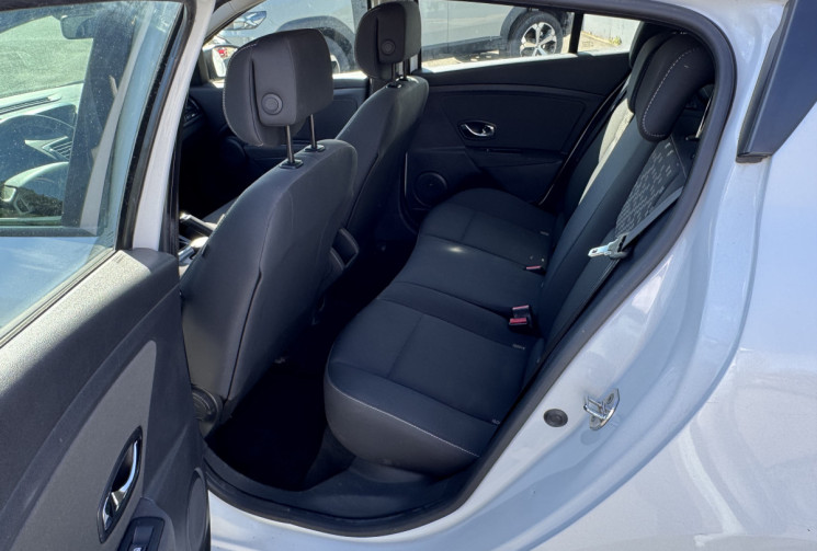 Renault Megane III Phase 2 1.5 DCI 110 ch Expression 