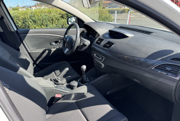 Renault Megane III Phase 2 1.5 DCI 110 ch Expression 