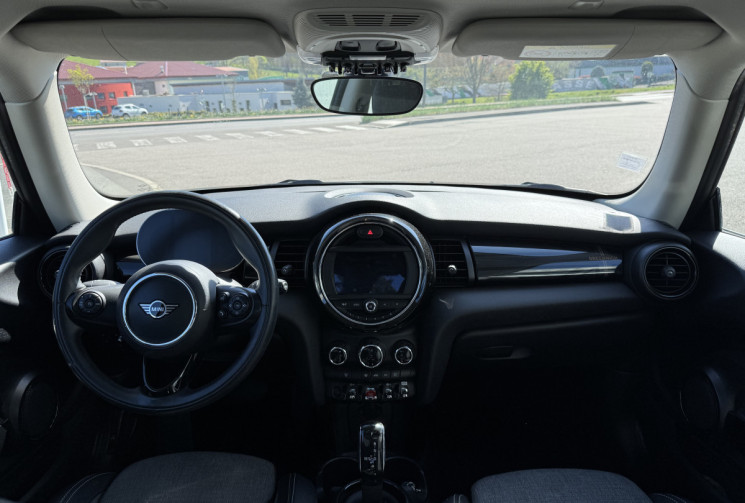 Mini Mini (F56) COOPER 1.5 136 Ch EDITION GREENWICH BVA7 * TOIT OUVRANT * CARPLAY