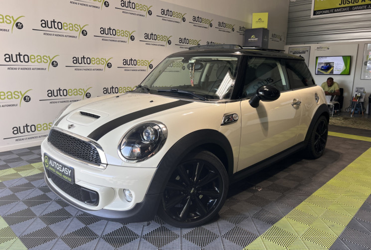 Mini Cooper SD 143 CH PACK RED HOT CHILI BVA / MOTEUR A CHAINE