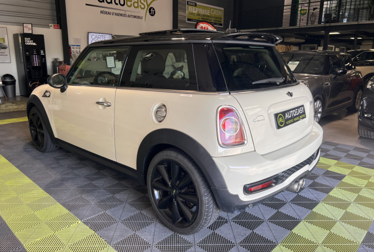 Mini Cooper SD 143 CH PACK RED HOT CHILI BVA / MOTEUR A CHAINE