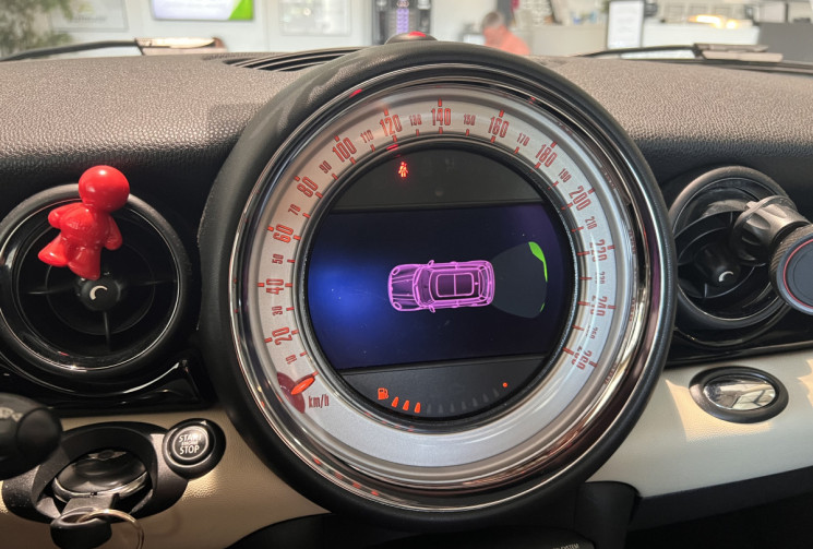 Mini Cooper SD 143 CH PACK RED HOT CHILI BVA / MOTEUR A CHAINE