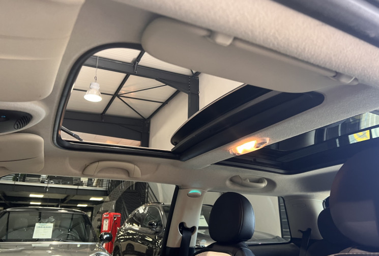 Mini Cooper SD 143 CH PACK RED HOT CHILI BVA / MOTEUR A CHAINE