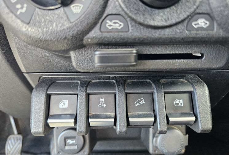 Suzuki Jimny II (GJ) 1.5i 102 PRIVILEGE ALL GRIP 1°M