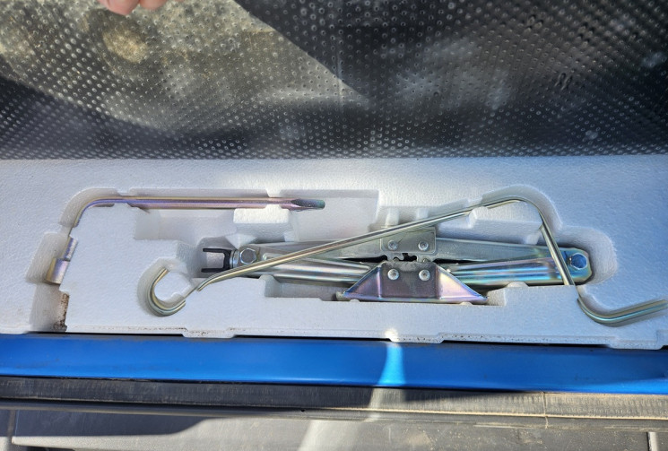 Suzuki Jimny II (GJ) 1.5i 102 PRIVILEGE ALL GRIP 1°M