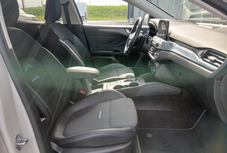 Ford Focus 1.0 SCTi 125 cv BVA8 Active / st-line