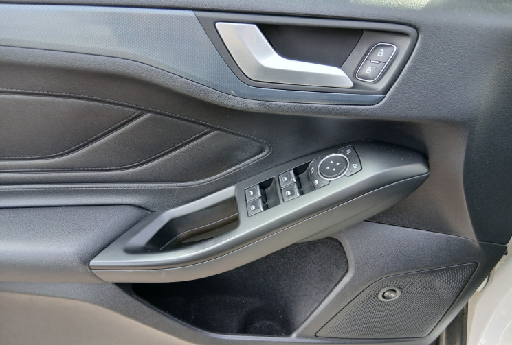 Ford Focus 1.0 SCTi 125 cv BVA8 Active / st-line