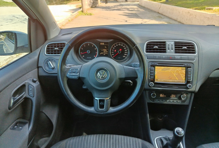 Volkswagen Polo 1.2 TSI 105CH - SPORTLINE - 1ère MAIN - Suivi VW - Radars - Navi