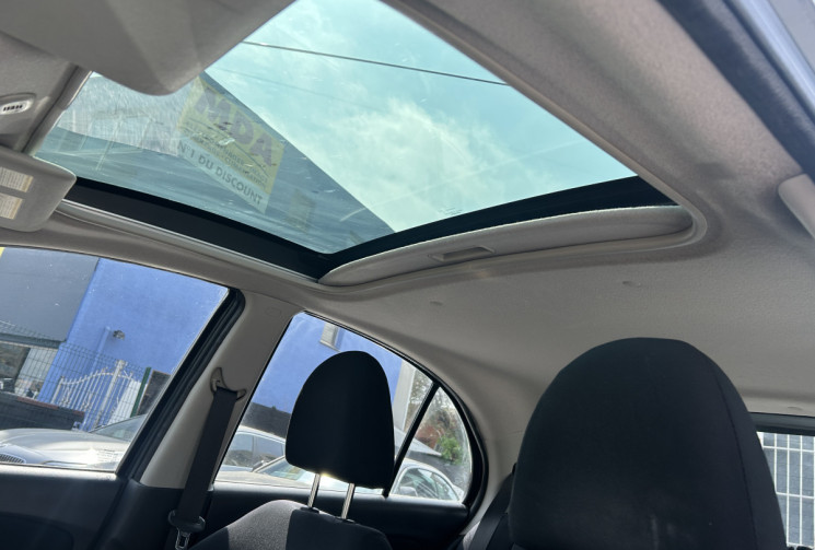 Nissan Micra IV (2) 1.2 80 Ch TEKNA * TOIT PANORAMIQUE * GPS * CLIM AUTO * BLUETOOTH