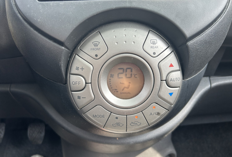 Nissan Micra IV (2) 1.2 80 Ch TEKNA * TOIT PANORAMIQUE * GPS * CLIM AUTO * BLUETOOTH