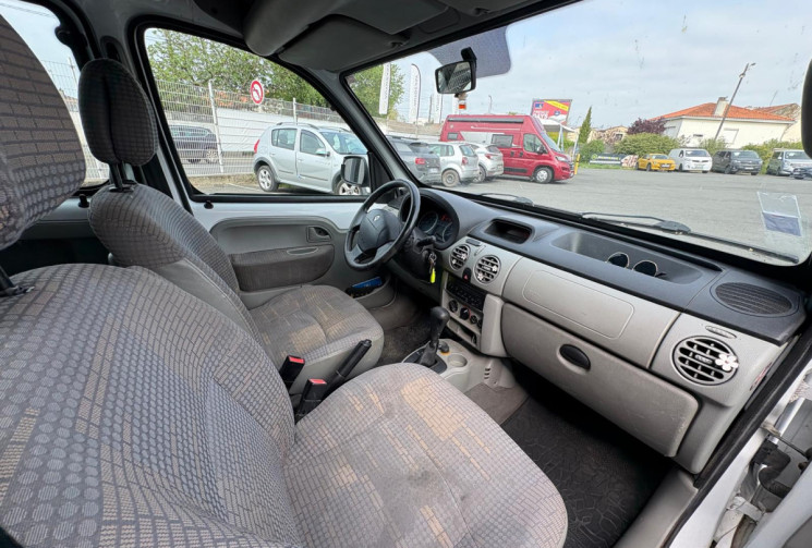 Renault Kangoo  Phase 2 1.6  95 LUXE PRIVILEGE / BOITE AUTOMATIQUE / GARANTIE 12 MOIS 