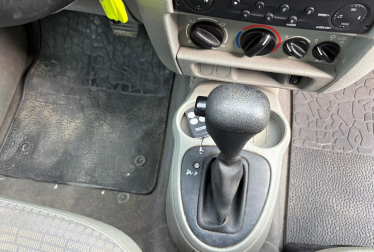 Renault Kangoo  Phase 2 1.6  95 LUXE PRIVILEGE / BOITE AUTOMATIQUE / GARANTIE 12 MOIS 