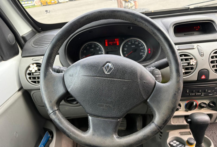 Renault Kangoo  Phase 2 1.6  95 LUXE PRIVILEGE / BOITE AUTOMATIQUE / GARANTIE 12 MOIS 