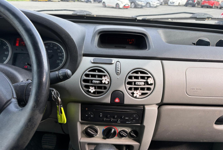 Renault Kangoo  Phase 2 1.6  95 LUXE PRIVILEGE / BOITE AUTOMATIQUE / GARANTIE 12 MOIS 