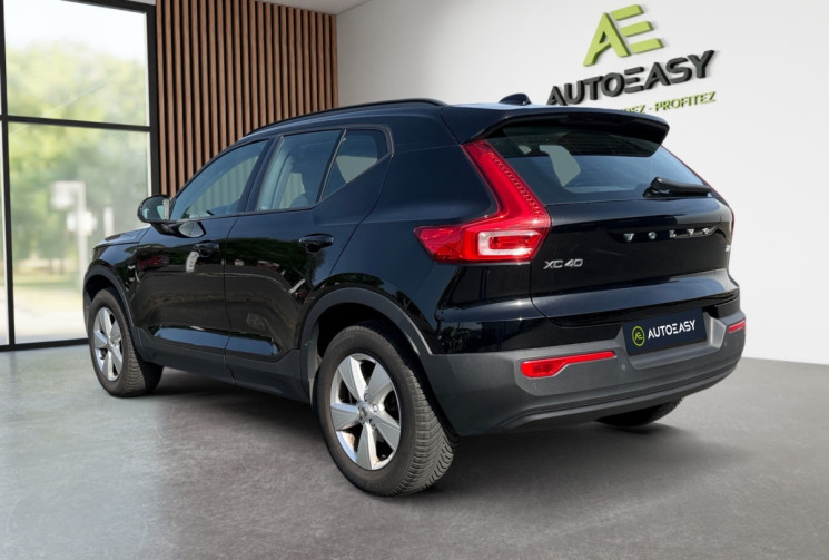Volvo XC40 T2 129Ch Momentum Essentiel BVM6 / entretien constructeur / crochet d'attelage électrique