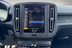 Volvo XC40 T2 129Ch Momentum Essentiel BVM6 / entretien constructeur / crochet d'attelage électrique