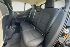 Volvo XC40 T2 129Ch Momentum Essentiel BVM6 / entretien constructeur / crochet d'attelage électrique