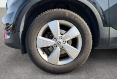 Volvo XC40 T2 129Ch Momentum Essentiel BVM6 / entretien constructeur / crochet d'attelage électrique