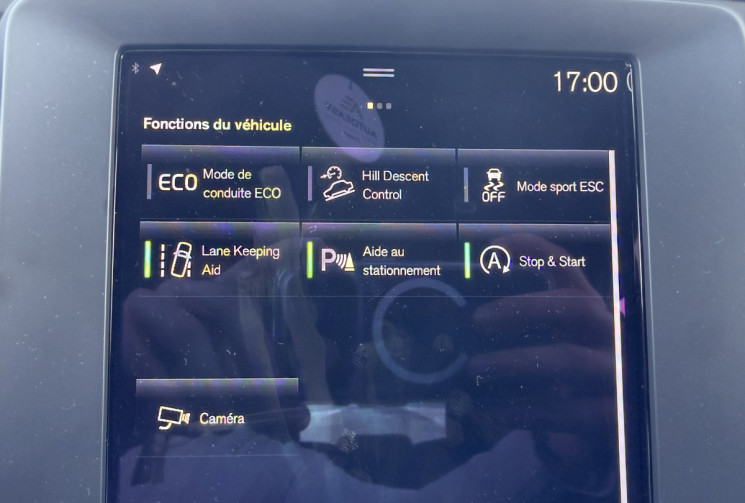 Volvo XC40 T2 129Ch Momentum Essentiel BVM6 / entretien constructeur / crochet d'attelage électrique