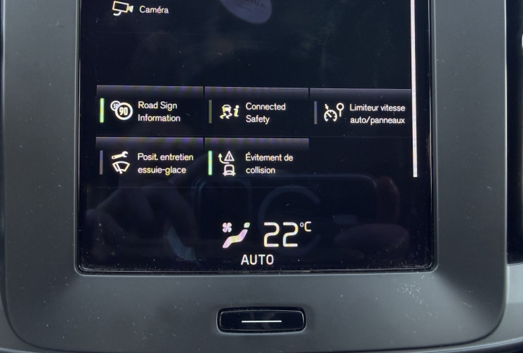 Volvo XC40 T2 129Ch Momentum Essentiel BVM6 / entretien constructeur / crochet d'attelage électrique