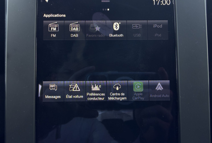 Volvo XC40 T2 129Ch Momentum Essentiel BVM6 / entretien constructeur / crochet d'attelage électrique