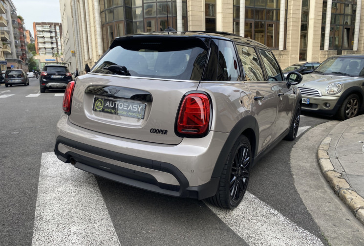 Mini MINI 5 PORTES COOPER  1.5i 136 CH Premium TOIT OUVRANT Entretien Mini  exclusif