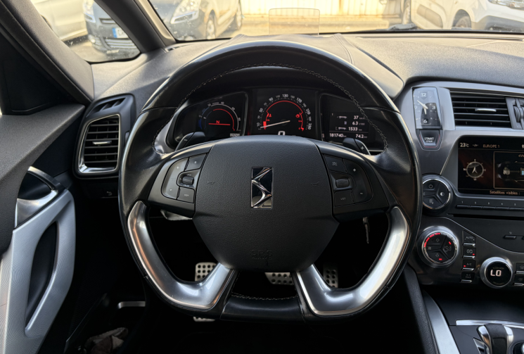 DS DS5 2.0 HDI S&S 200cv BOÎTE AUTO SPORT CHIC / Historique d'entretien/ tout options/rien a prevoir
