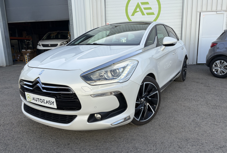 DS DS5 2.0 HDI S&S 200cv BOÎTE AUTO SPORT CHIC / Historique d'entretien/ tout options/rien a prevoir