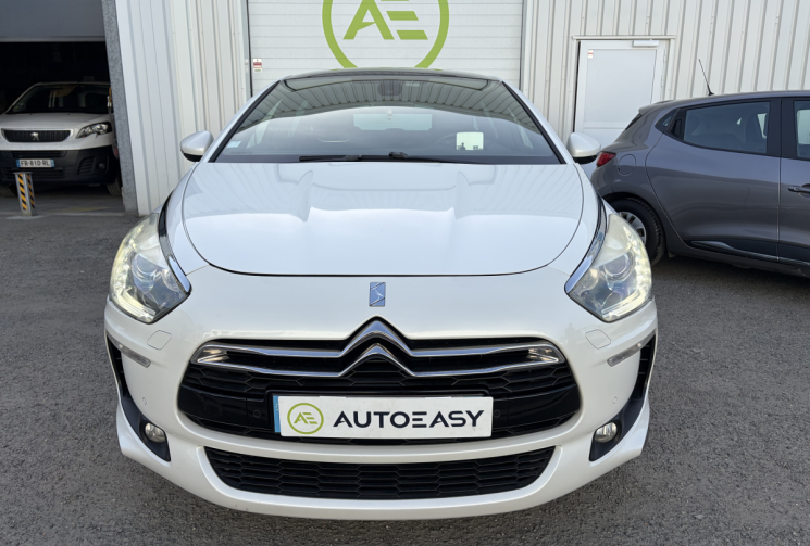 DS DS5 2.0 HDI S&S 200cv BOÎTE AUTO SPORT CHIC / Historique d'entretien/ tout options/rien a prevoir