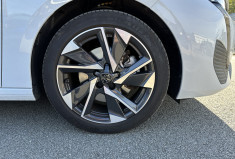 Peugeot 308 III 1.5 BlueHDi EAT8 S&S 130 CV ALLURE