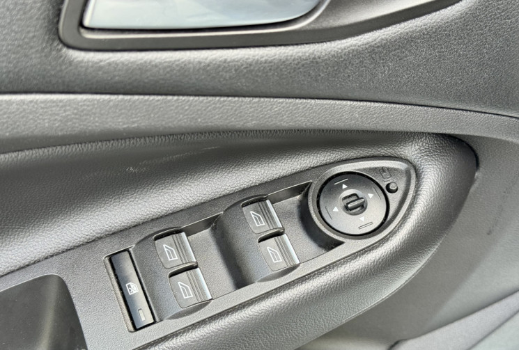 Ford Kuga 1.5 TDCi 120 ST Line 4x2 Powershift / Camera / Carplay / Entretien OK / Garantie 6mois